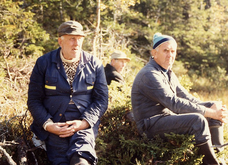 1985 Kaffekok på Kattjonmyra_4.jpg - John J. Venn (Jo Iner), Jørgen Wenn og Bjarne Stokdahl